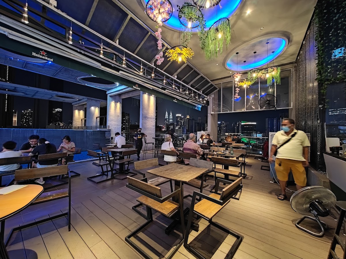 D'roof Cafe @ Rooftop D'majestic Place